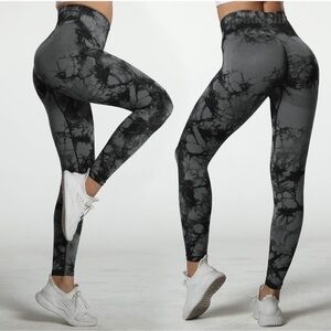 🆕 Scrunch Butt Lifting Tie Dye Leggings - Size S / M.